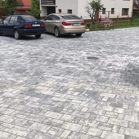 Apartman Gabriela Roudne Exteriör bild