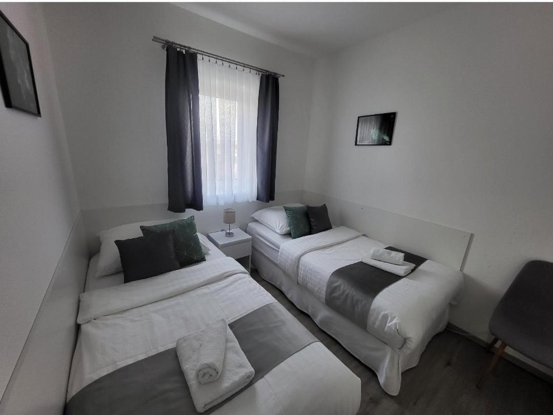 Apartman Gabriela Roudne Exteriör bild